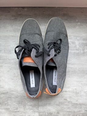 Steve Madden Gray Canvas Sneakers with Black Laces and Brown Accents